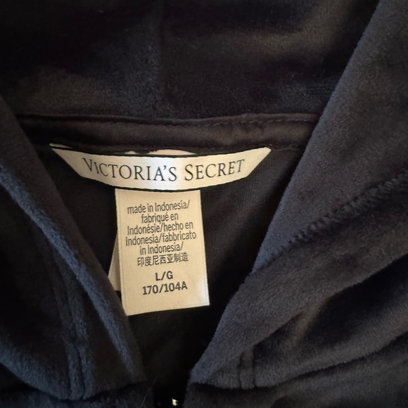 NWOT Victorias Secret Velour Zip Up size L - Picture 2 of 3